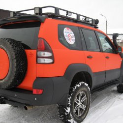 Toyota Land Cruiser 120 orange-black